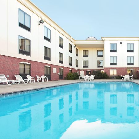Holiday Inn Express & Suites Pine Bluff/Pines Mall By Ihg Zewnętrze zdjęcie