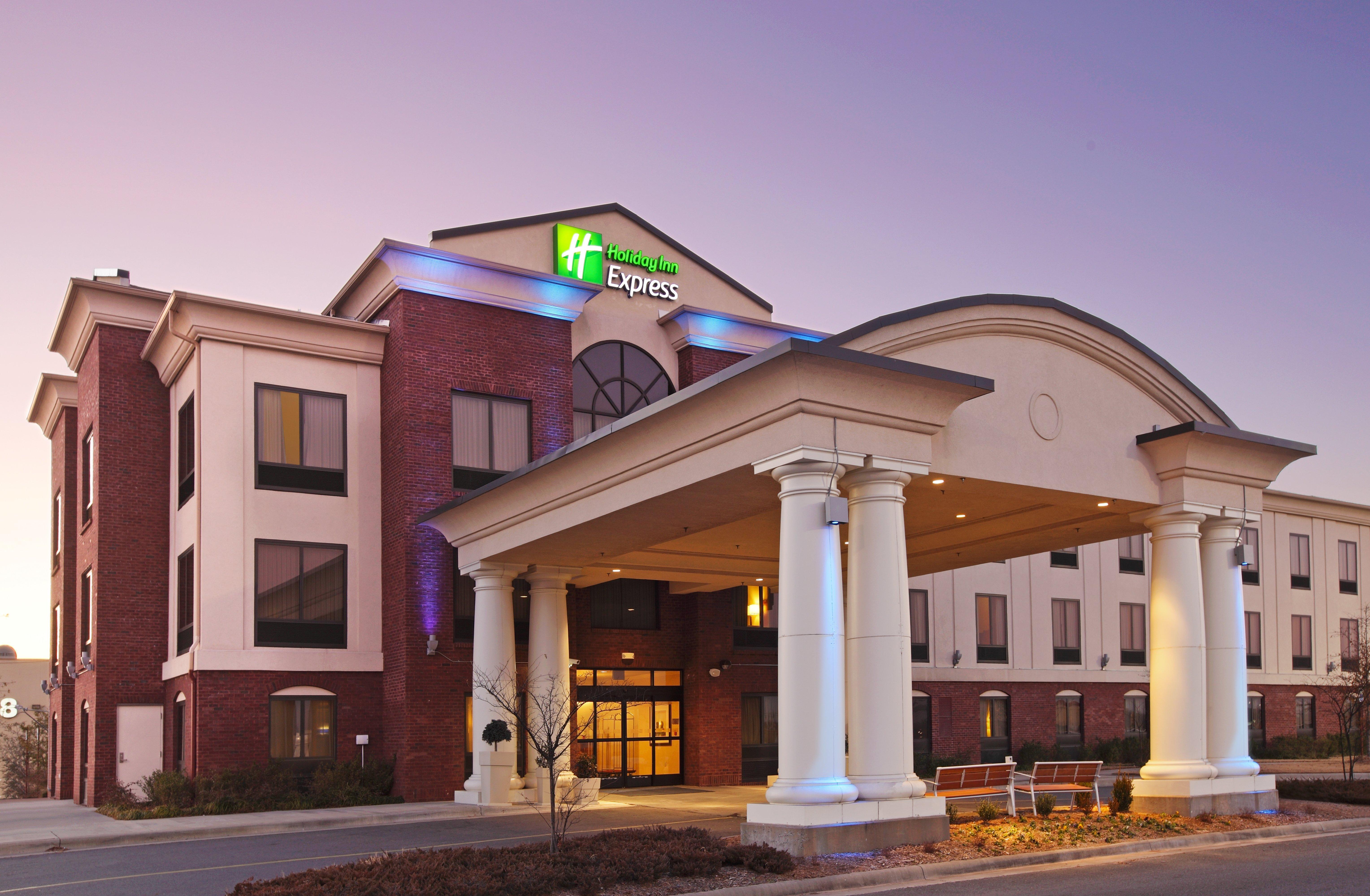 Holiday Inn Express & Suites Pine Bluff/Pines Mall By Ihg Zewnętrze zdjęcie
