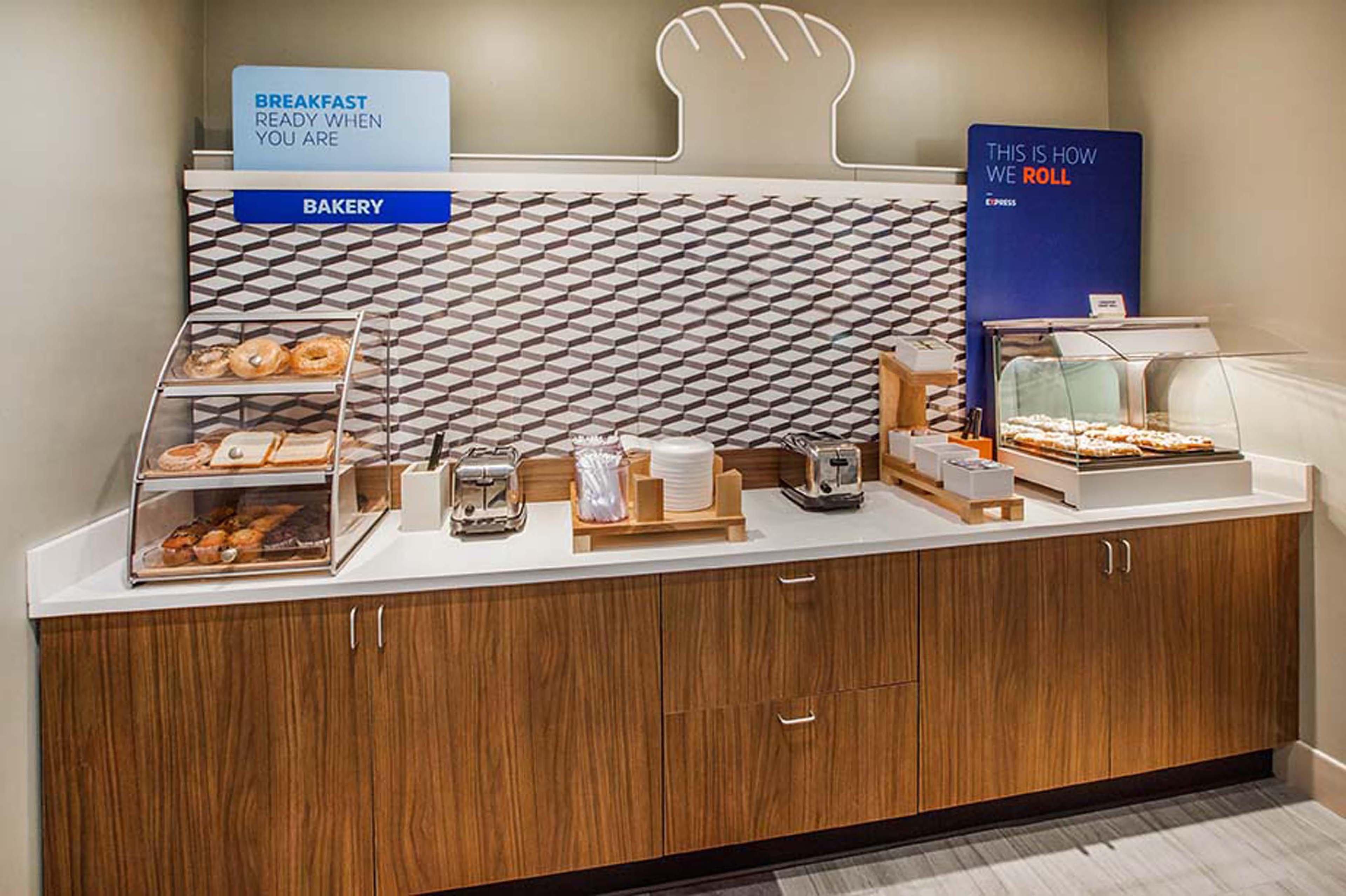 Holiday Inn Express & Suites Pine Bluff/Pines Mall By Ihg Zewnętrze zdjęcie