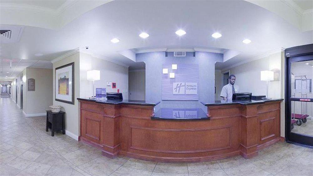 Holiday Inn Express & Suites Pine Bluff/Pines Mall By Ihg Zewnętrze zdjęcie
