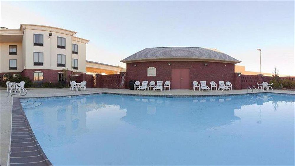 Holiday Inn Express & Suites Pine Bluff/Pines Mall By Ihg Zewnętrze zdjęcie